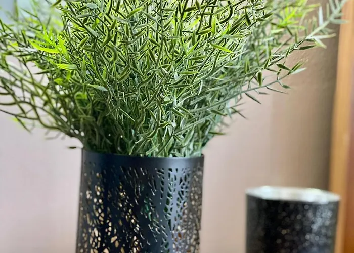 Cozy Caramel Ultracentral Old Town Apartment