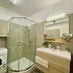 Cozy Caramel Ultracentral Old Town Апартаменти Бухарест