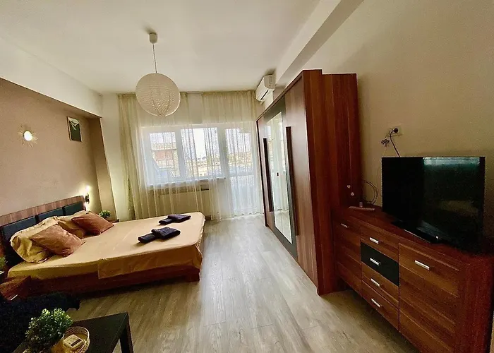 Cozy Caramel Ultracentral Old Town